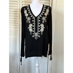 Paparazzi Black And White Embroidered Top Long Sleeved Small